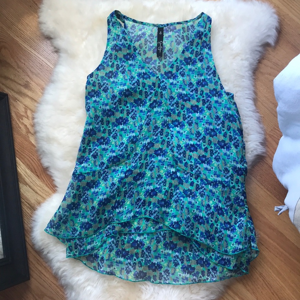 Floral tank